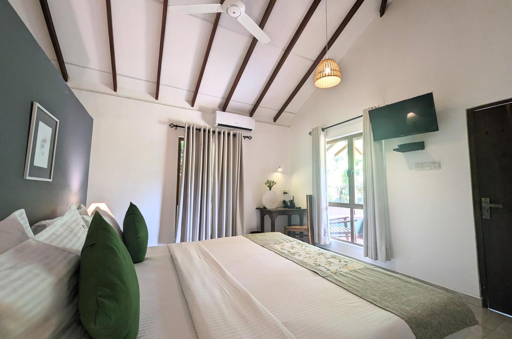 Pinthaliya Resort Σιγκιρίγια Εξωτερικό φωτογραφία