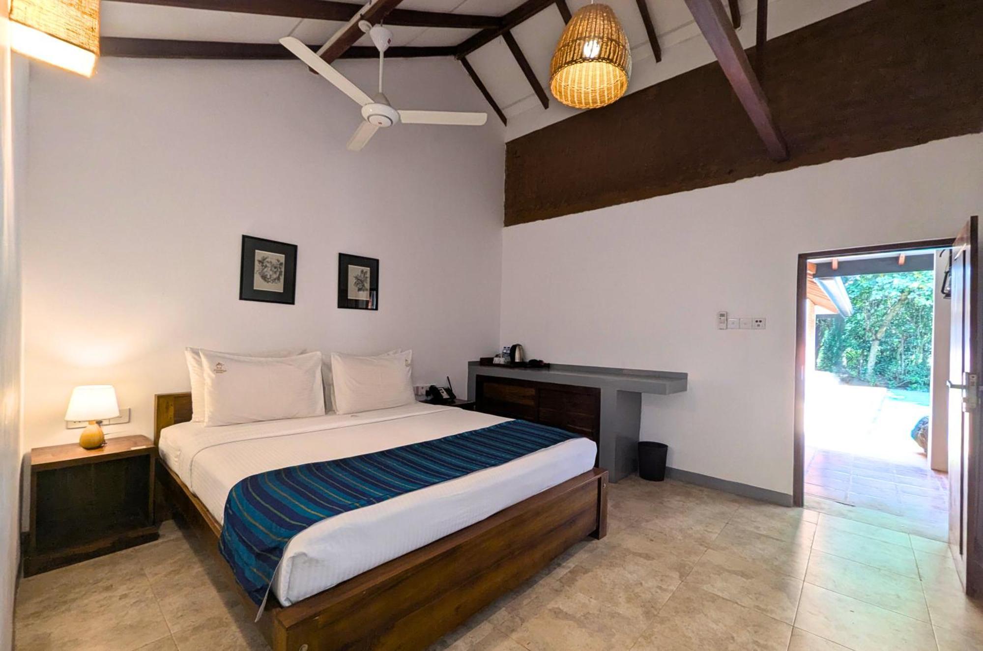 Pinthaliya Resort Σιγκιρίγια Εξωτερικό φωτογραφία