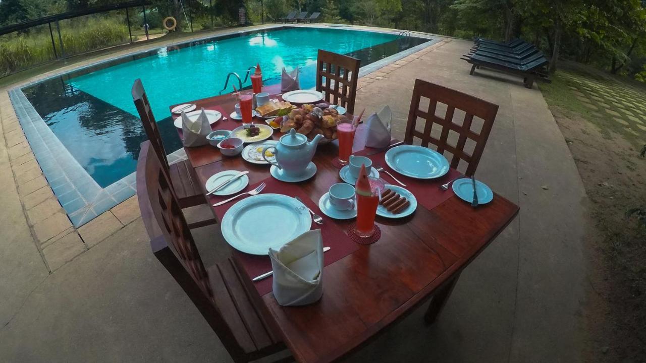 Pinthaliya Resort Σιγκιρίγια Εξωτερικό φωτογραφία